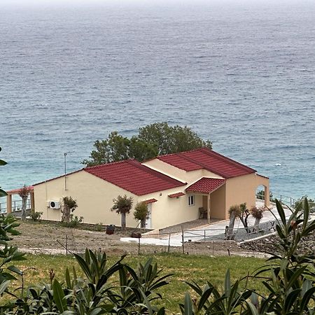 Sfinias Apartments Kaloi Limenes Exterior photo