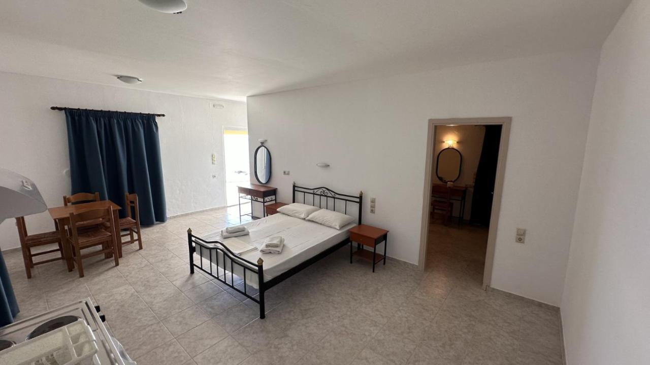 Sfinias Apartments Kaloi Limenes Exterior photo