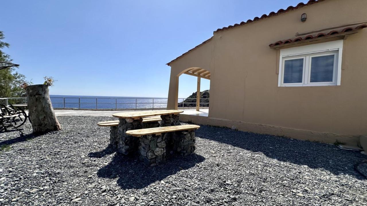 Sfinias Apartments Kaloi Limenes Exterior photo