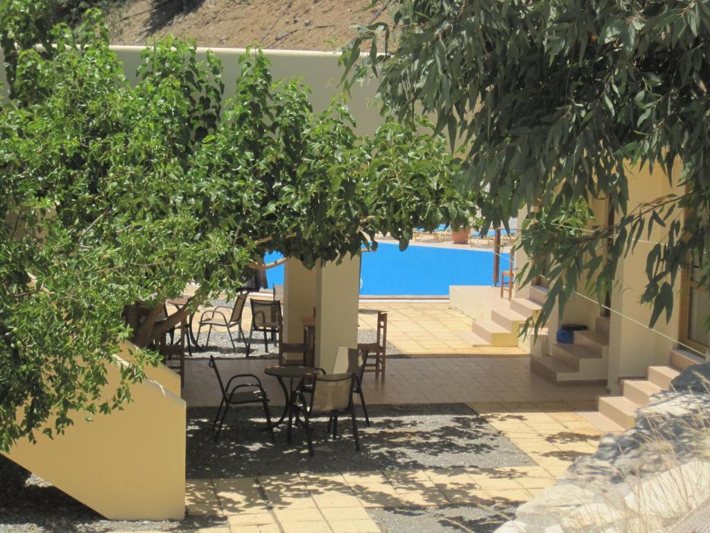 Sfinias Apartments Kaloi Limenes Exterior photo