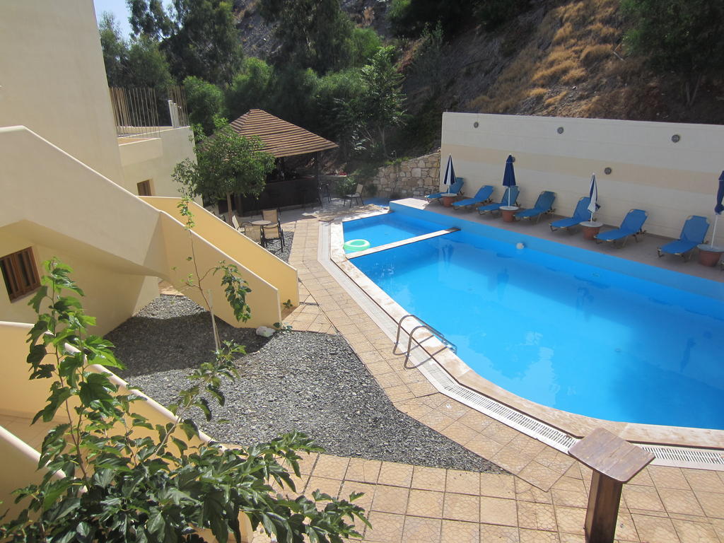 Sfinias Apartments Kaloi Limenes Exterior photo